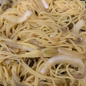 玉ねぎとツナの和風パスタ